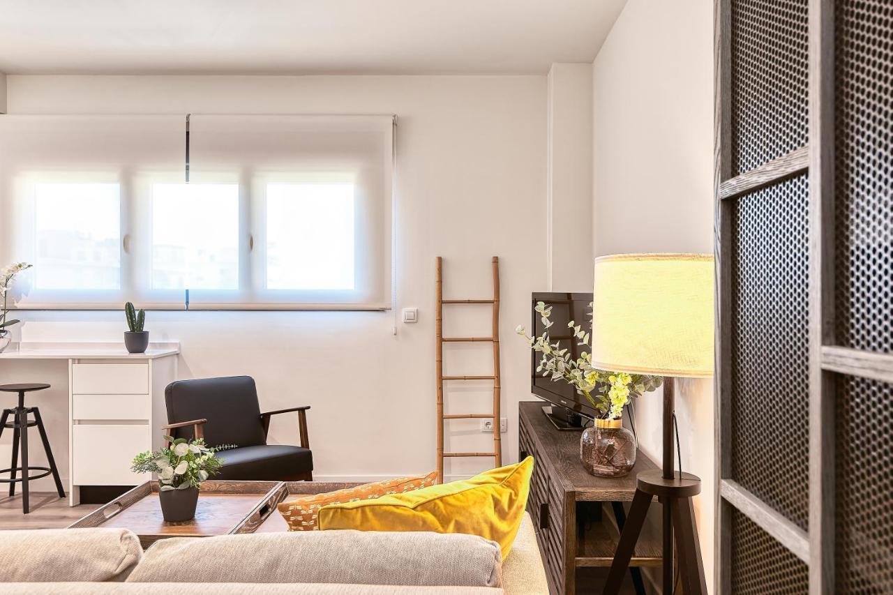 Apartamento AB Vialia Estación , Parking&Pool Málaga Exterior foto