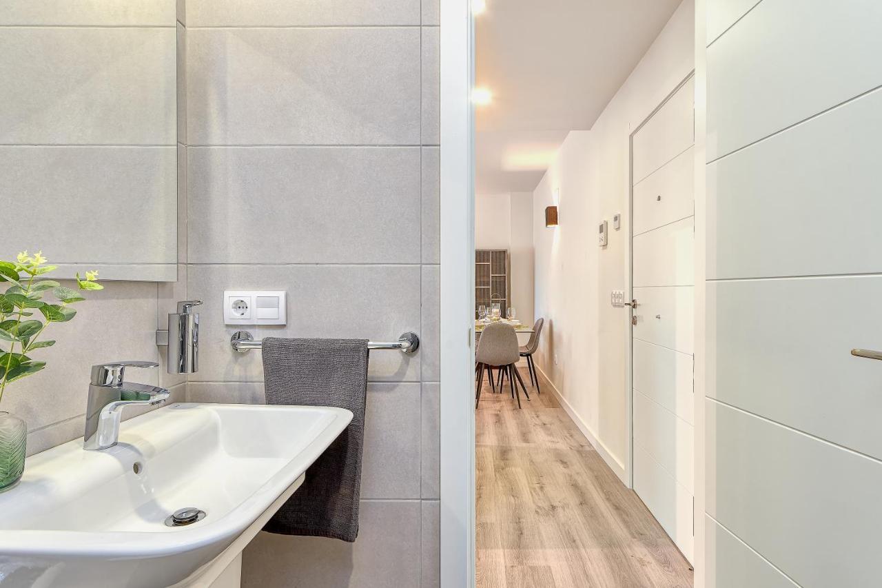 Apartamento AB Vialia Estación , Parking&Pool Málaga Exterior foto