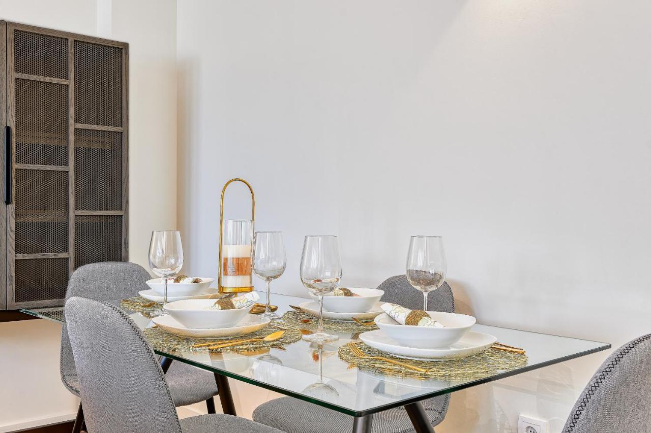 Apartamento AB Vialia Estación , Parking&Pool Málaga Exterior foto